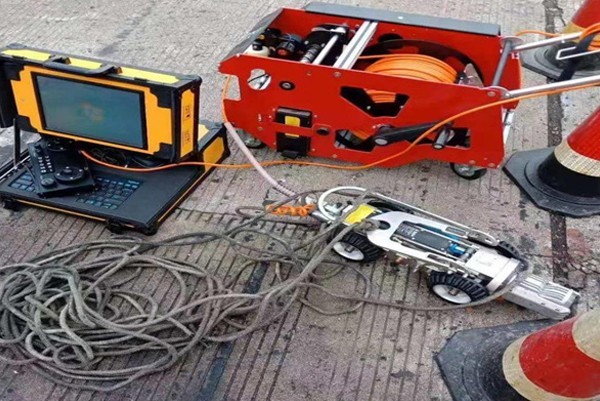 东坡CCTV管道检测机器人