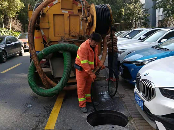 东坡排污管道清淤