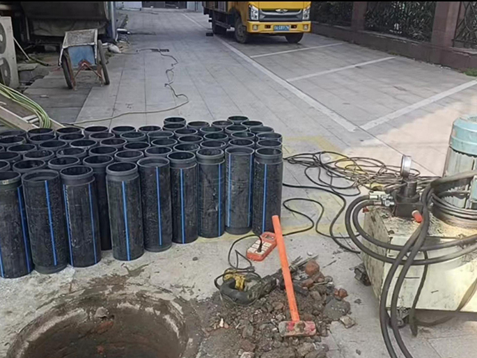 东坡PE置换管厂家 DN315置换管 非开挖管短管置换